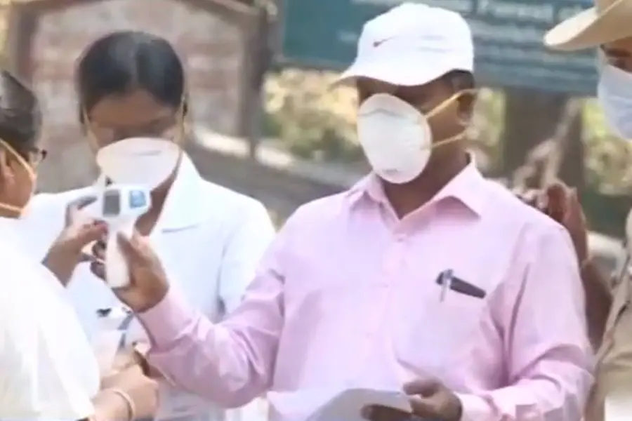 Karnataka screens those arriving from Kerala after coronavirus scare