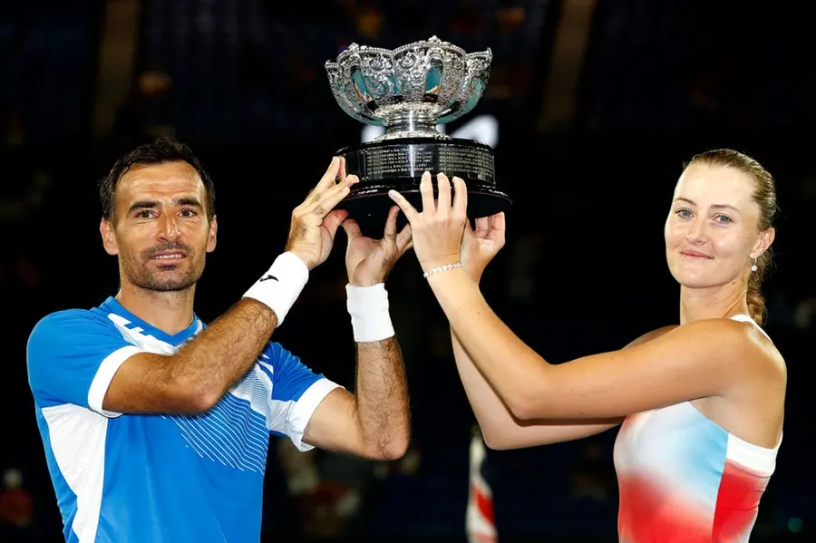 Australian Open: Mladenovic, Dodig lift mixed doubles title