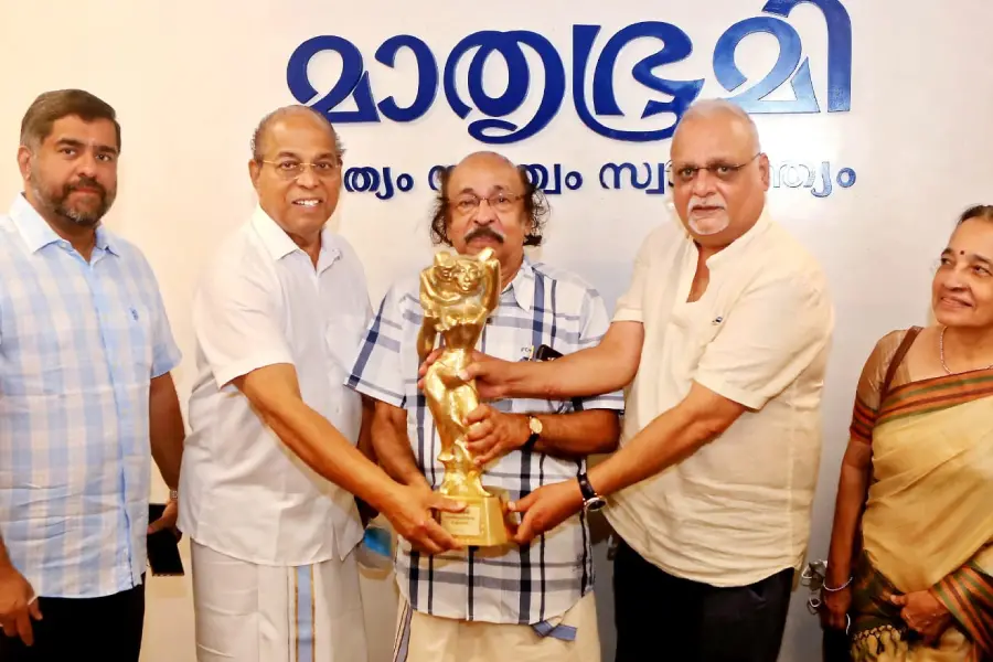 K Satchidanandan receives Mathrubhumi Literary Award 2020