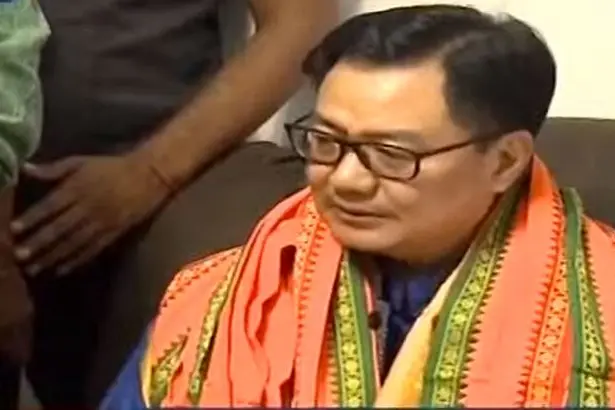 ജനസമ്പര്ക്കത്തില് തുടക്കത്തിലേ കല്ലുകടി; കേന്ദ്രമന്ത്രിയോട് അതൃപ്തി അറിയിച്ച് ഓണക്കൂര്