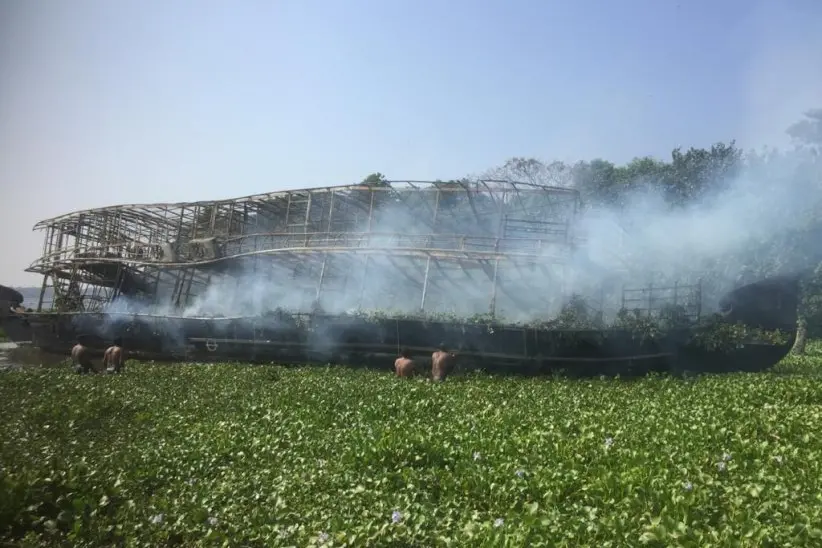 Houseboat catches fire in Alappuzha; infant among 16 rescued