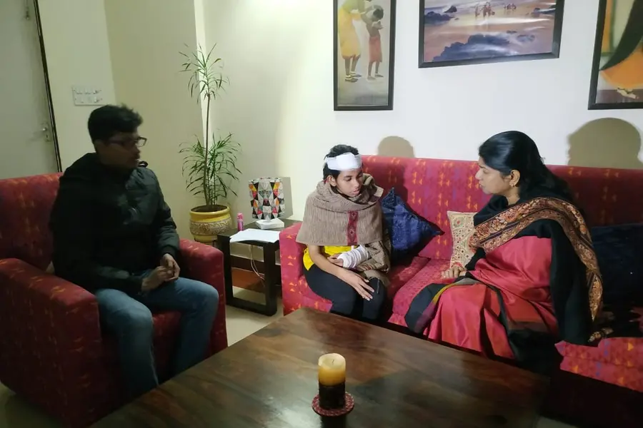 DMK leader Kanimozhi visits JNU, meets Aishe Ghosh