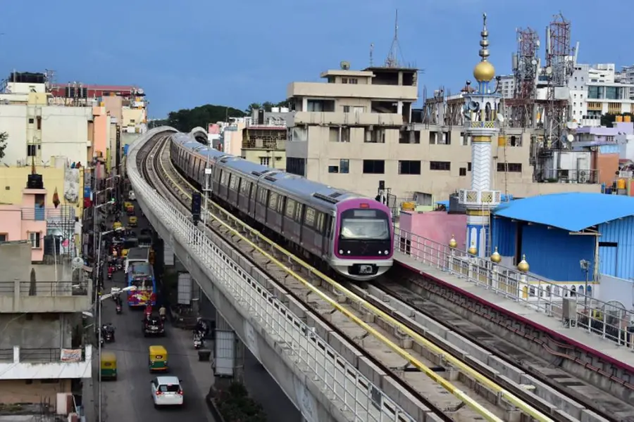 കൂട്ടിയതിന്റെ ഒരുഭാഗം കുറച്ചു, എന്നിട്ടും രക്ഷയില്ല; ബെംഗളൂരു മെട്രോയെ കൈയ്യൊഴിഞ്ഞ് യാത്രക്കാര്