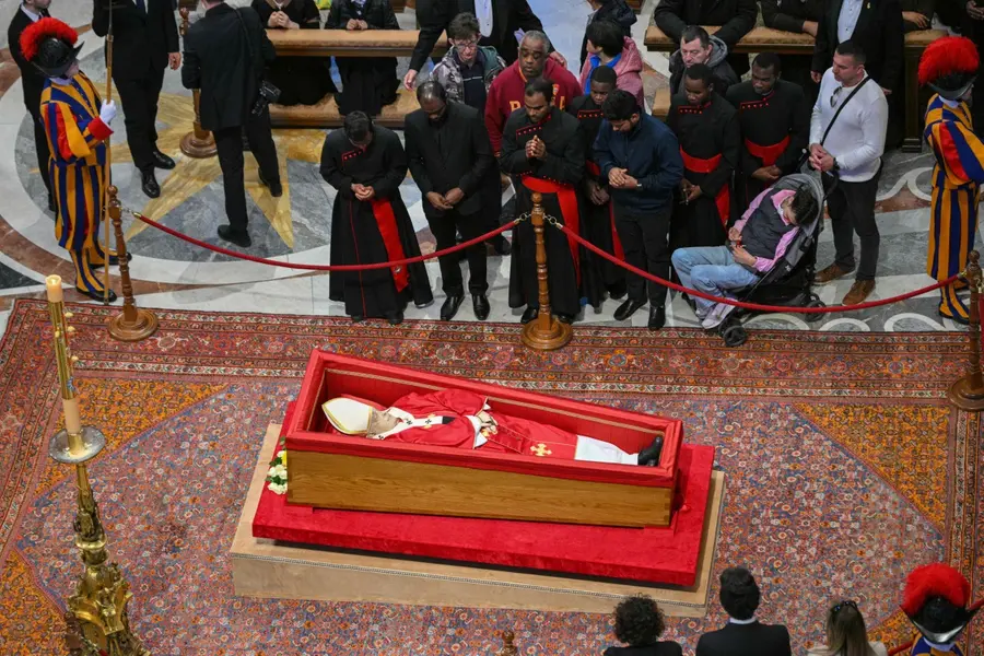 Vatican keeps St Peter’s Basilica open overnight for mourners paying tribute to Pope Francis