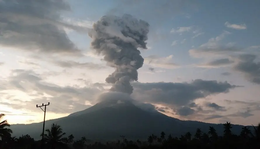 Mount Lewotobi | Photo: X/ @volcaholic1