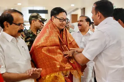 ‘Amendments to Waqf Act not against Muslims, but to provide justice,’ reaffirms Rijiju at Munambam