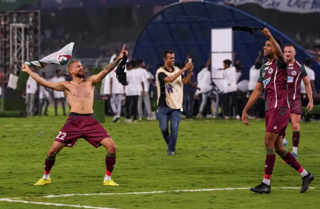 Mohun Bagan Super Giant's Deepak Tangri, 22, and others celebrate after winning the Indian Super League (ISL) 2024-25 final | PTI
