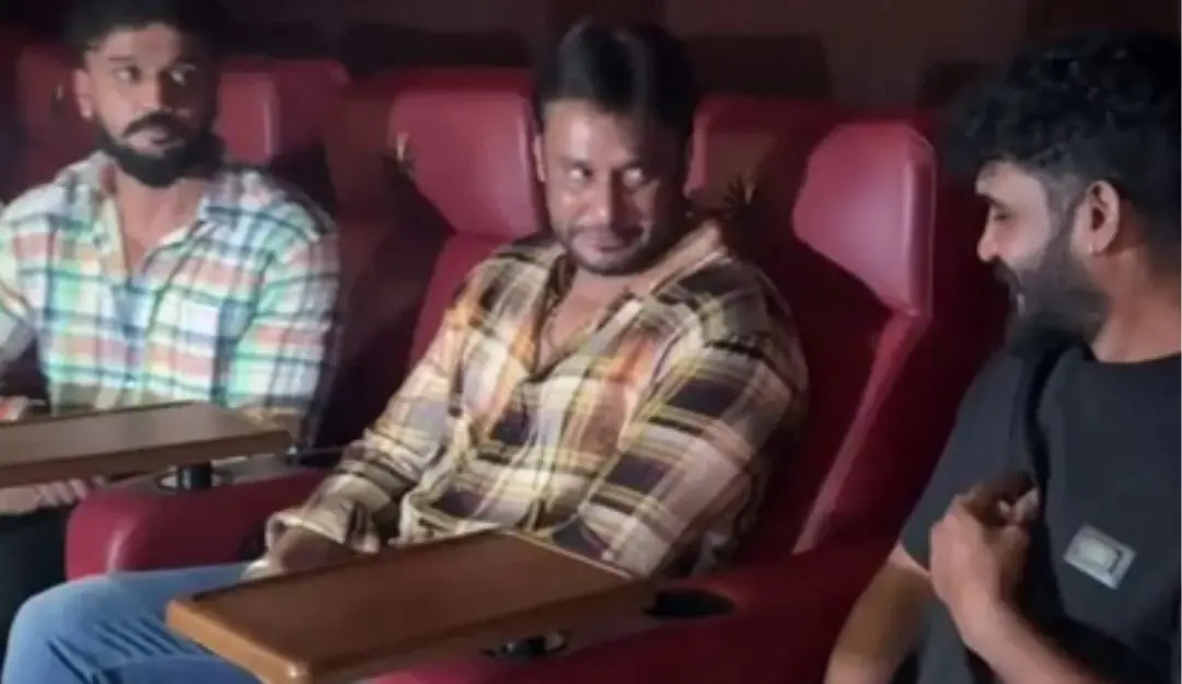 Actor Darshan attends movie premiere with Renukaswamy murder case witness | Photo: IANS