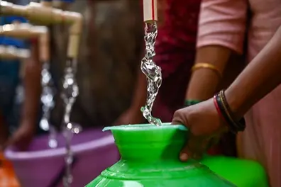 Water tanker body suspends supply in Mumbai after civic notices to private wells