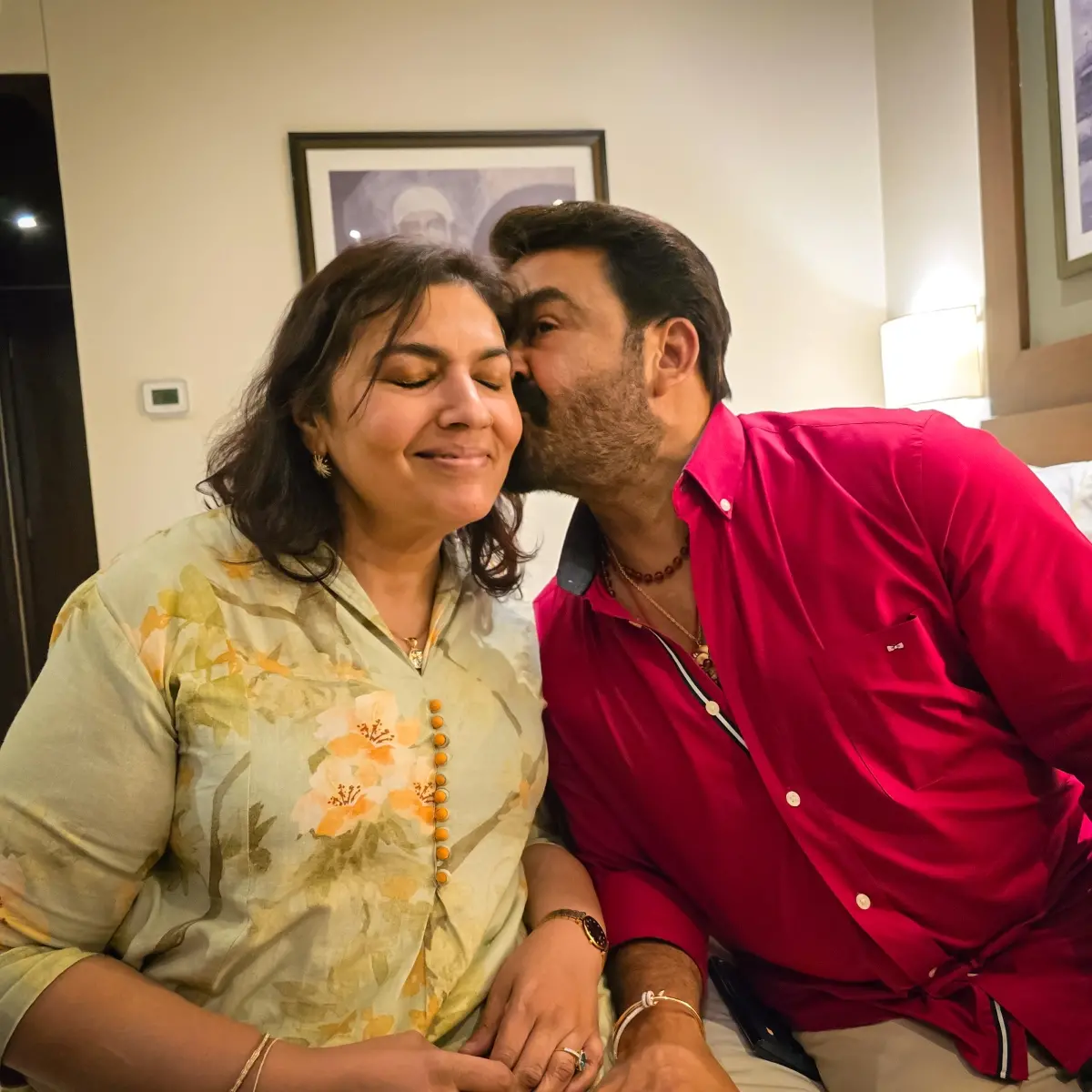 Mohanlal with his wife Suchitra | Photo: X/ Mohanlal