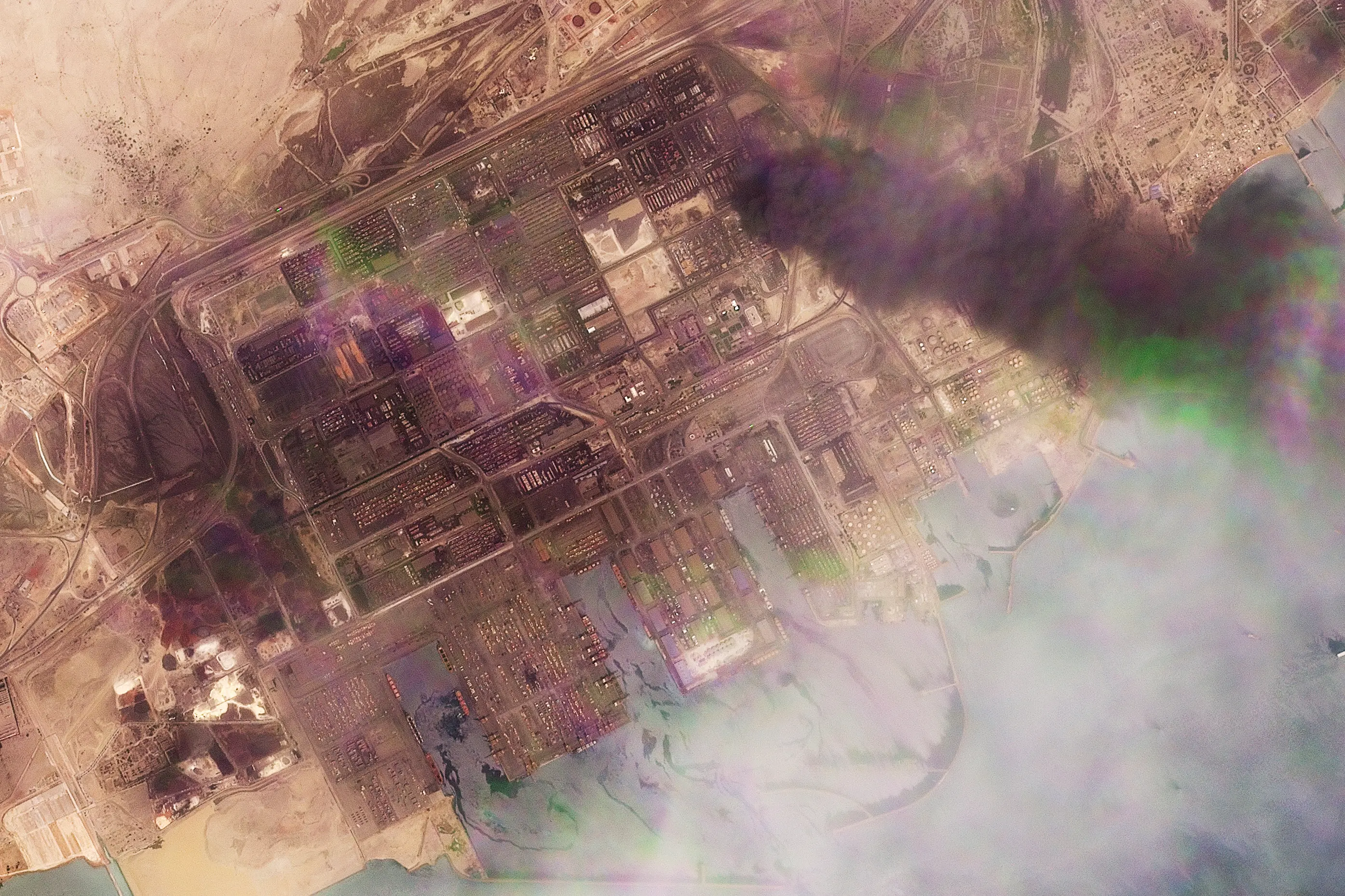 Shahid Rajaei port near Bandar Abbas, Iran | Photo: AP