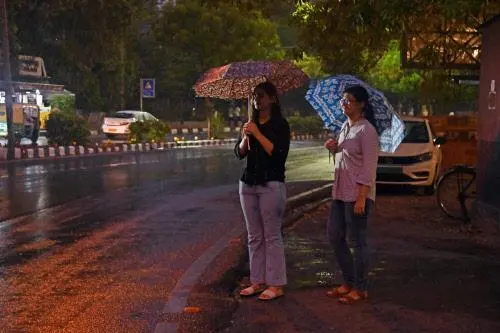 Weather Delhi update: Heavy rain and storms delay flights, temperature drops
