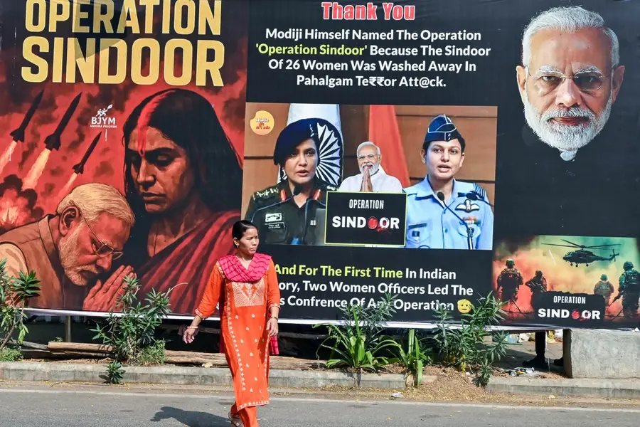 How does social media misinformation affect mental health amid India-Pakistan conflict?