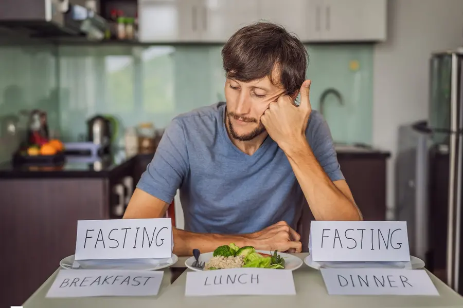 Should you skip breakfast or dinner? Nutritionists weigh in