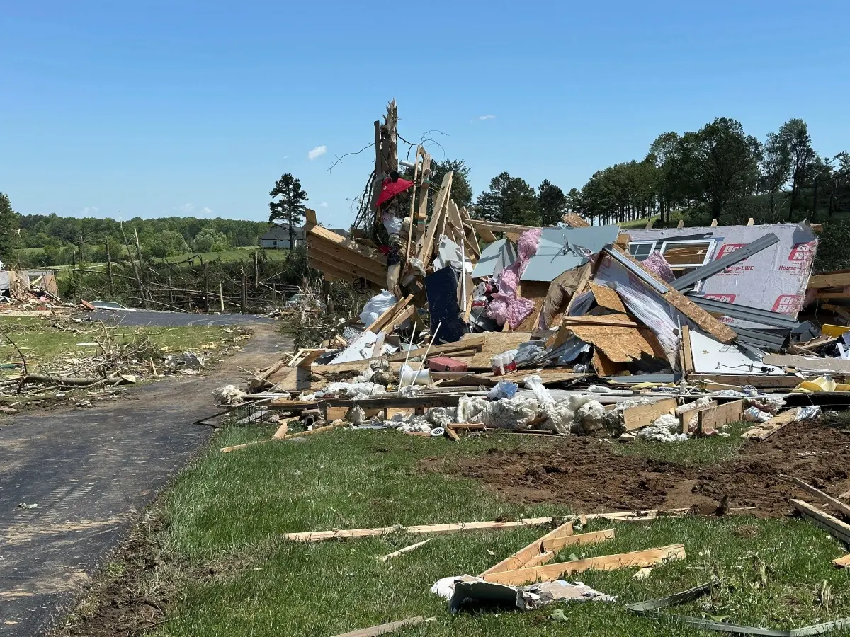 A destroyed home lays in a pile following severe weather in London, Kentucky | Photo: AP