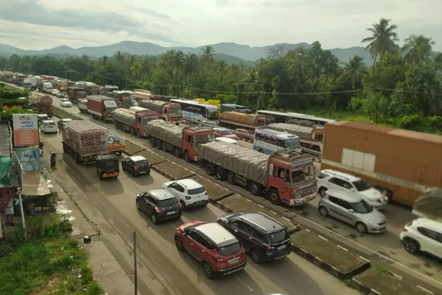 6-hour traffic jam on Thrissur–Palakkad highway? Underpass work and rain to blame