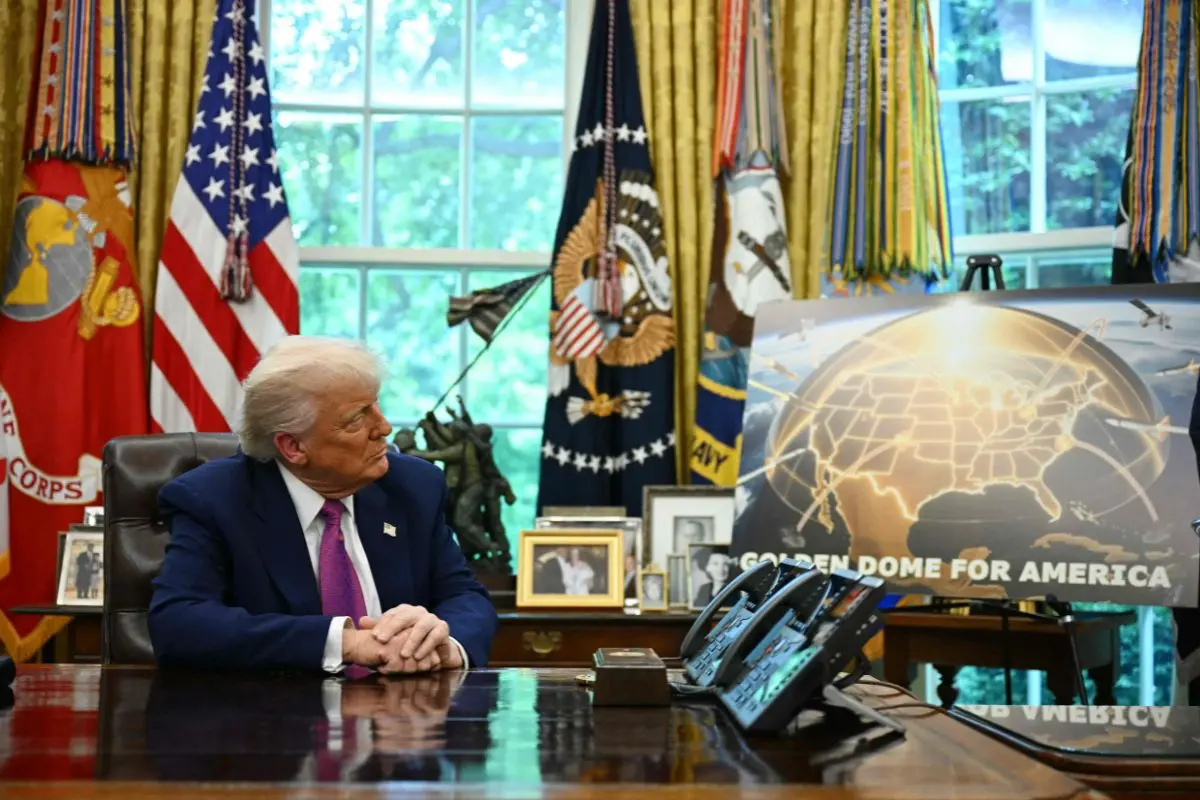 US President Donald Trump listens during an announcement about the Golden Dome missile defense shield, in the Oval Office (Photo: AFP)
