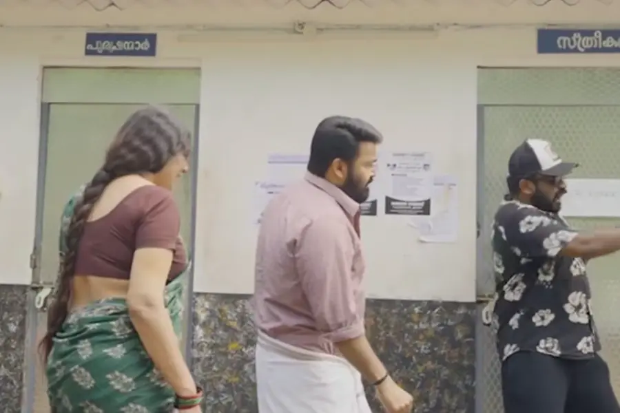 Mohanlal and Shobana in Thudarum set with director Tharun Moorthy