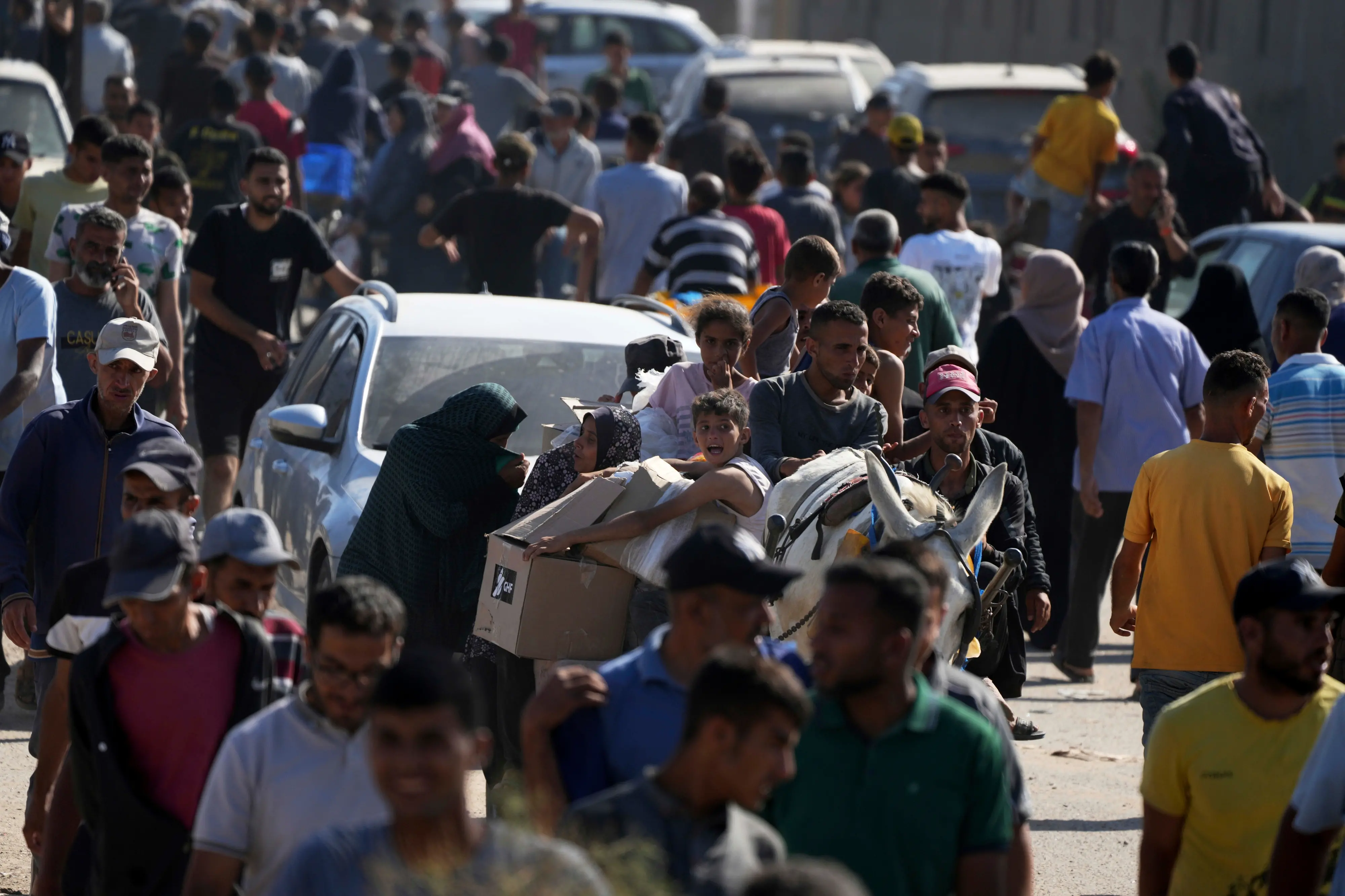 Palestinians heading to receive food and humanitarian aid packages from the Gaza Humanitarian Foundation, a U.S.-backed group approved by Israel, in Rafah, southern Gaza Strip. | Photo: AP