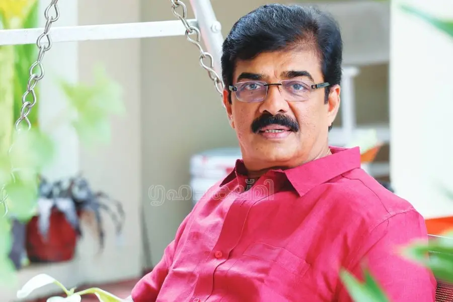 'ശരീരം വാടിപ്പോയി എന്നുകരുതി മനസ്സിന് പൂക്കാലം പാടില്ല എന്നില്ലല്ലോ', കുട്ടേട്ടൻ പൊളിയാണ്