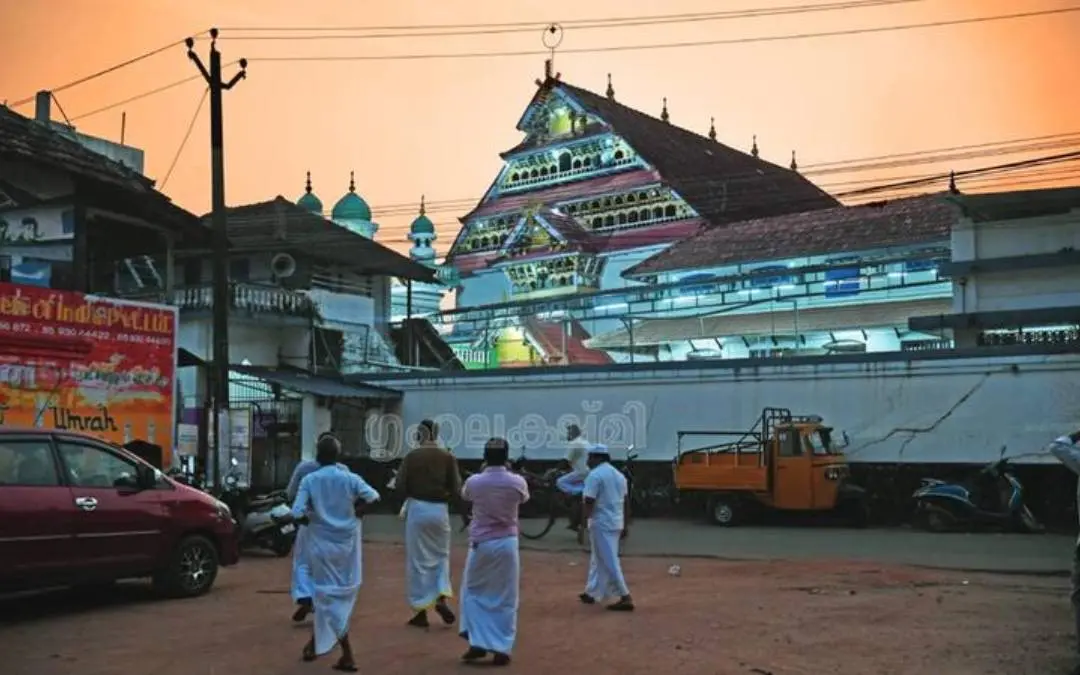 പൊന്നാനി വലിയ ജുമാ മസ്ജിദ് (ഫോട്ടോ-മധുരാജ്)