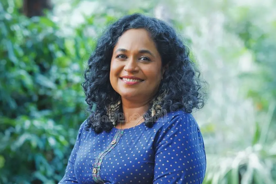 'അപ്പേ നിലത്തിറങ്ങിയിട്ട് അടിച്ചോ. മരത്തില്‍ നിന്നിറങ്ങും വഴി അടിക്കല്ലേ'' എന്നായി ഞാന്‍