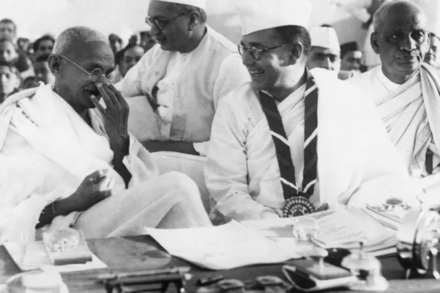 ഗാന്ധിയുടെ സ്ഥാനാര്‍ത്ഥിയെ തോല്‍പ്പിച്ച ബോസ് ഒടുവില്‍ കോണ്‍ഗ്രസില്‍ നിന്ന് പുറത്താക്കപ്പെട്ടു
