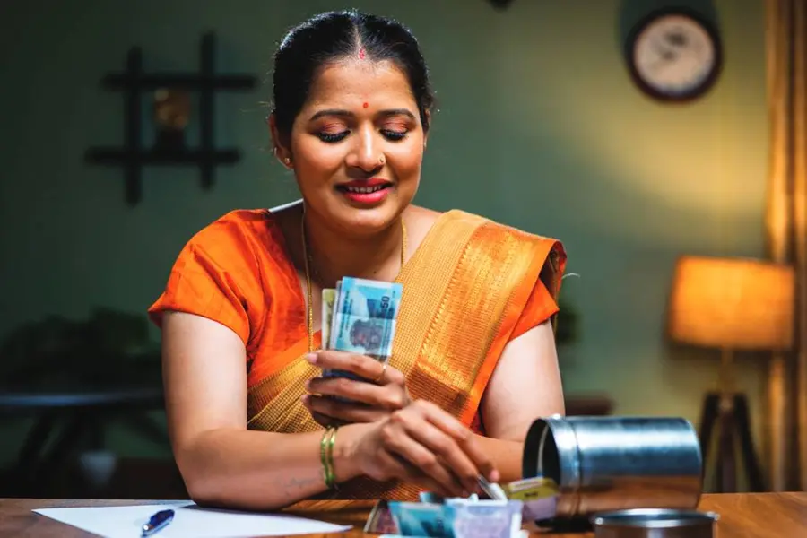 എമര്ജന്സി ഫണ്ട് എങ്ങനെ നിക്ഷേപിക്കാം; മൂന്നുതരത്തില് ക്രമീകരിച്ച് മികച്ച ആദായം നേടാം