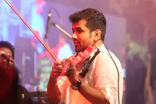 'നിനക്കായ് തോഴീ പുനര്‍ജനിക്കാം...'സംഗീതത്തിലൂടെയും വയലിനിലൂടെയും പ്രേക്ഷകരെ കൊതിപ്പിച്ച ബാലഭാസ്‌കര്‍