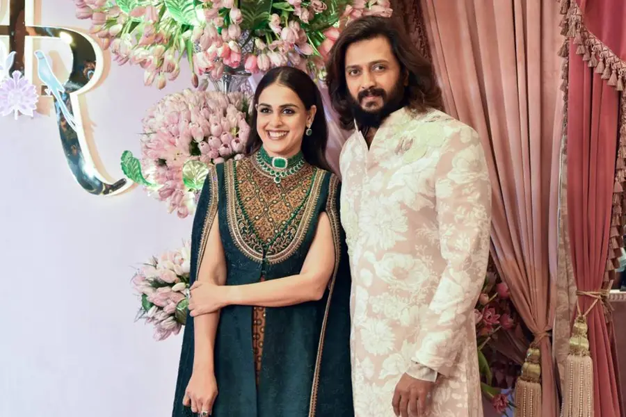 മുഖ്യമന്ത്രിയുടെ മകൻ റിതേഷ് അഹങ്കാരിയെന്ന് ജനീലിയ കരുതി, മരുമകൾ മറാത്തിയാവണമെന്ന് വിലാസ്റാവുവും