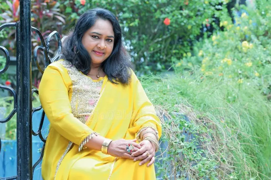 'ഞാന്‍ തിരിച്ചുപോന്നപ്പോള്‍ അസോസിയേറ്റ് ഡയറക്ടറെ എന്റെ വസ്ത്രമണിയിച്ച് കിടത്തി അവര്‍ ഷൂട്ട് ചെയ്തു'
