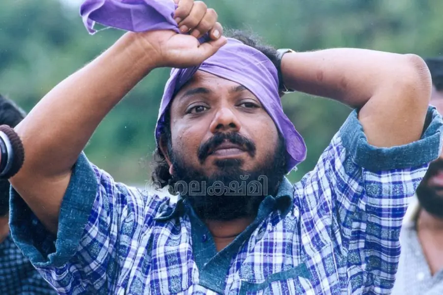 ലോഹി ഒറ്റയ്ക്ക് കരഞ്ഞു, അവരെയോര്‍ത്ത്; ആവര്‍ത്തനങ്ങളില്ലാത്ത ലോഹിതദാസ്...