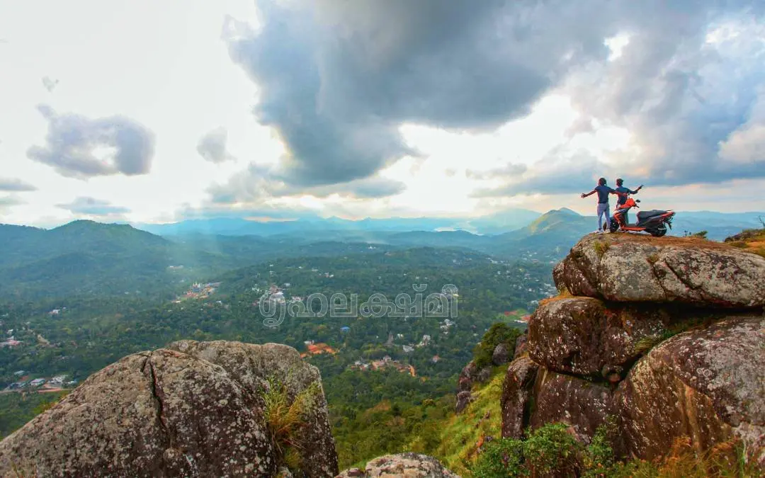 മേട്ടുക്കുഴി മെട്ടിന്റെ ഉച്ചിയില് / ഫോട്ടോ: ശ്രീജിത്ത് പി.രാജ്