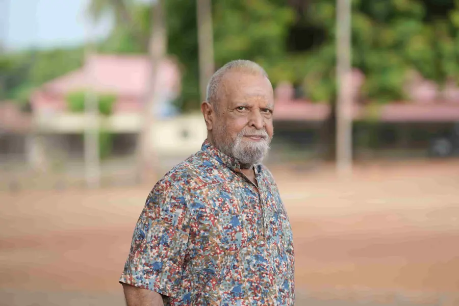 'ഭാരതപ്പുഴയുടെ തീരത്ത് മണലില്‍ മലര്‍ന്നുകിടന്ന് ഭാവഗായകന്‍ പാടും, നിലാവും കൂട്ടിനുണ്ടാവും'