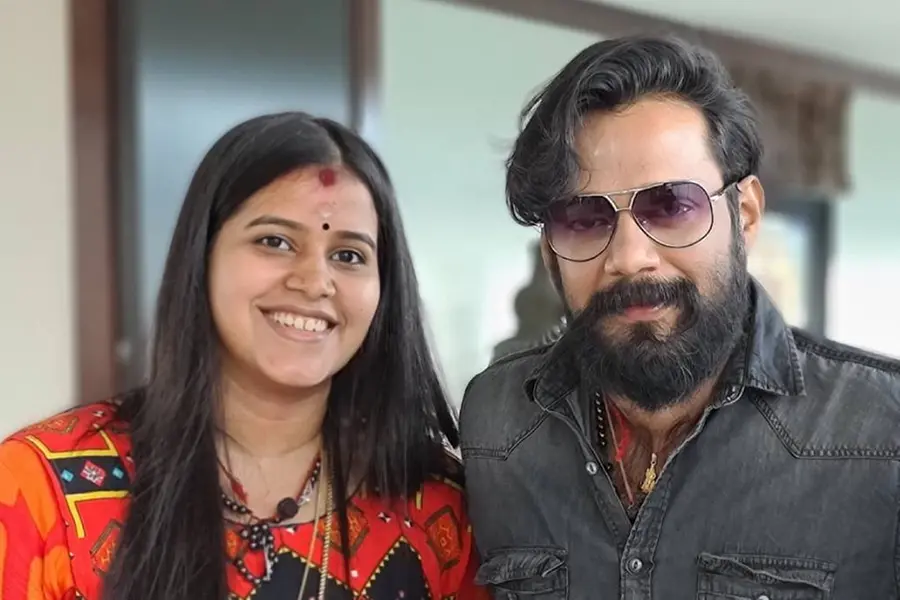 'എന്തൊക്കെ ചെയ്തുകൊടുത്താലും നമ്മള്‍ വട്ടപ്പൂജ്യം'; എലിസബത്തിന്റെ കുറിപ്പ് ചര്‍ച്ചയാകുന്നു
