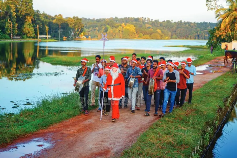 കല്ലടയില്‍- ചിറ്റുമലയുടെ താഴ്‌വരയില്‍ ഒരു കരോള്‍ രാവില്‍