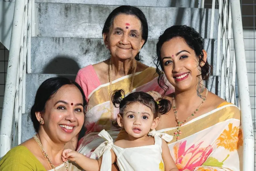 'പെണ്‍കുട്ടികള്‍ വീട്ടുജോലി പഠിച്ചാല്‍മതിയെന്ന് പറയുന്ന കാലത്താണ് ഞാന്‍ ജനിച്ചുവളര്‍ന്നത്'