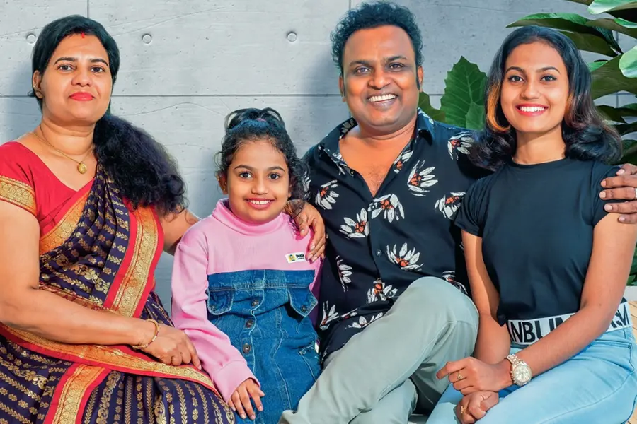 മിമിക്രിയുടെ കാര്യമൊന്നും അവളുടെ വീട്ടില്‍ പറഞ്ഞില്ല, ടൈല്‍ പണിയാണെന്ന് പറഞ്ഞു...