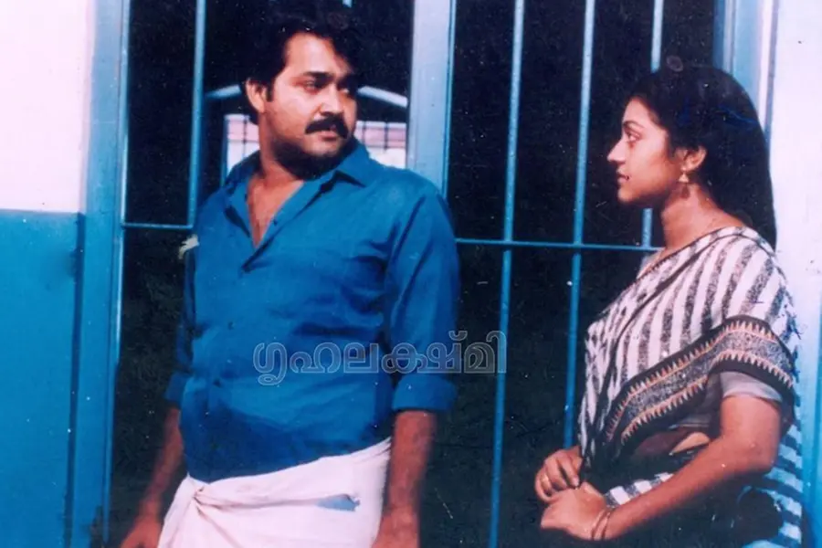 നിന്റെ അച്ഛനാടാ പറയുന്നേ, കത്തി താഴെ ഇടടാ...