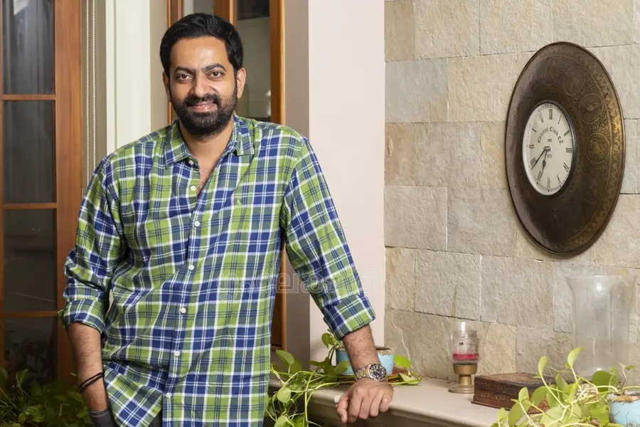 \" ഈ ഡയലോഗ് തന്നെയല്ലേ നിങ്ങള് കഴിഞ്ഞ സിനിമയ്ക്കും പറഞ്ഞത്\"