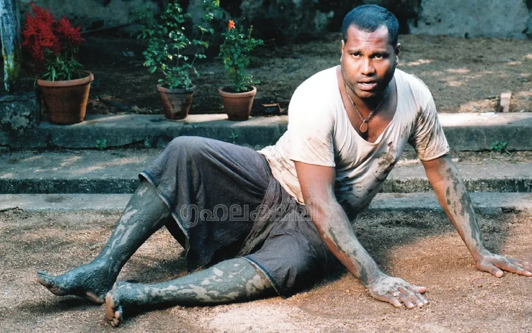 കരുമാടിക്കുട്ടന് സിനിമയില് കലാഭവന് മണി