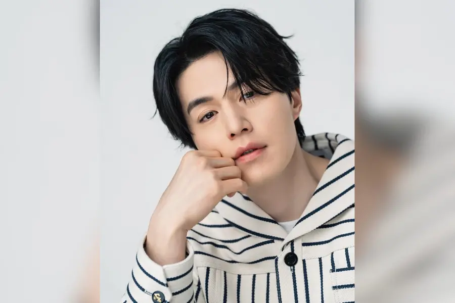 ‘Prevent the worst’ Lee Dong Wook’s voting message strikes a chord online