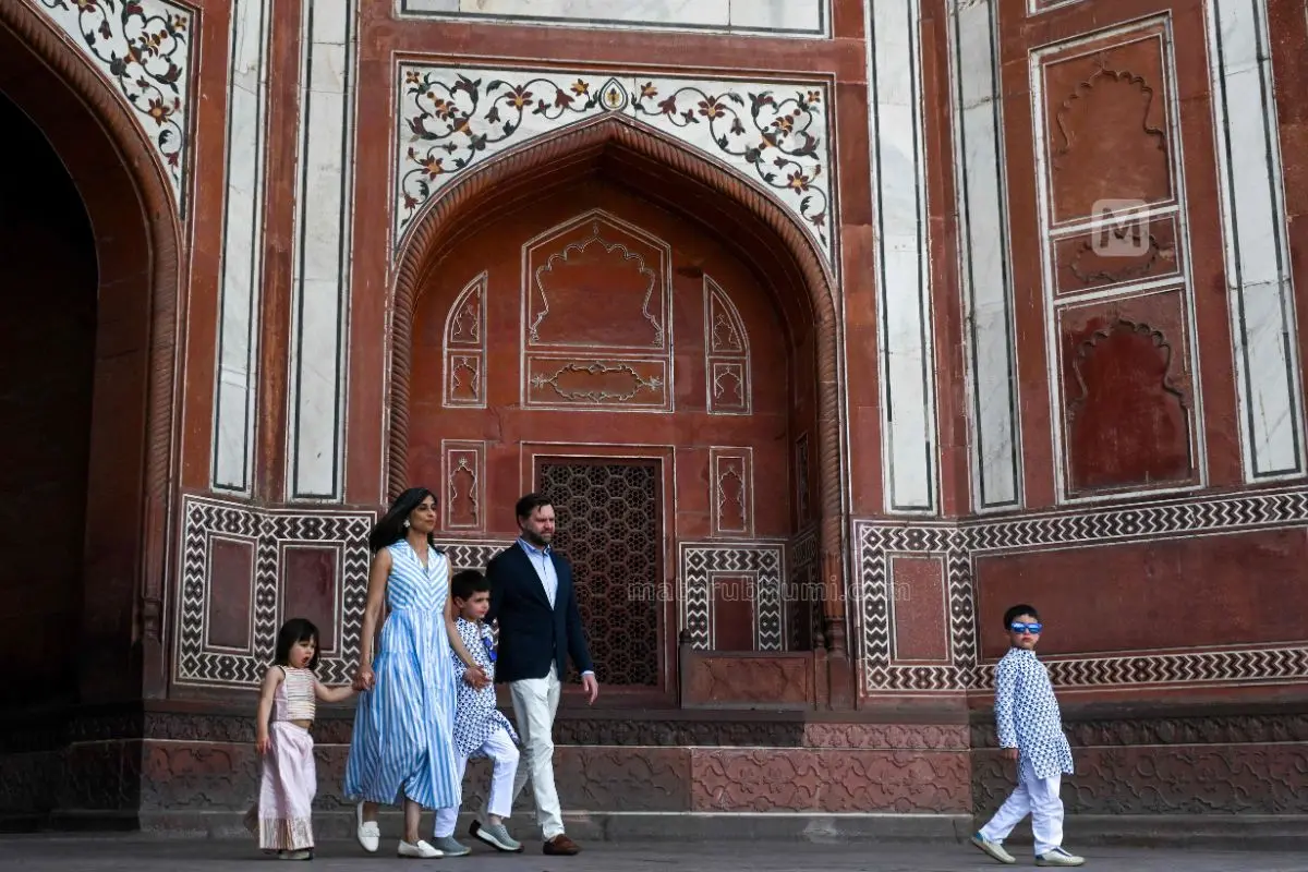 Vance family's visit to India