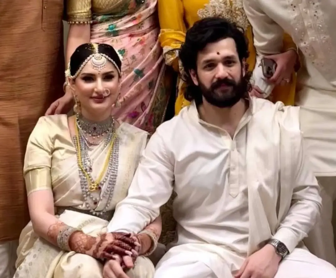 Akhil Akkineni, Zainab Ravdjee