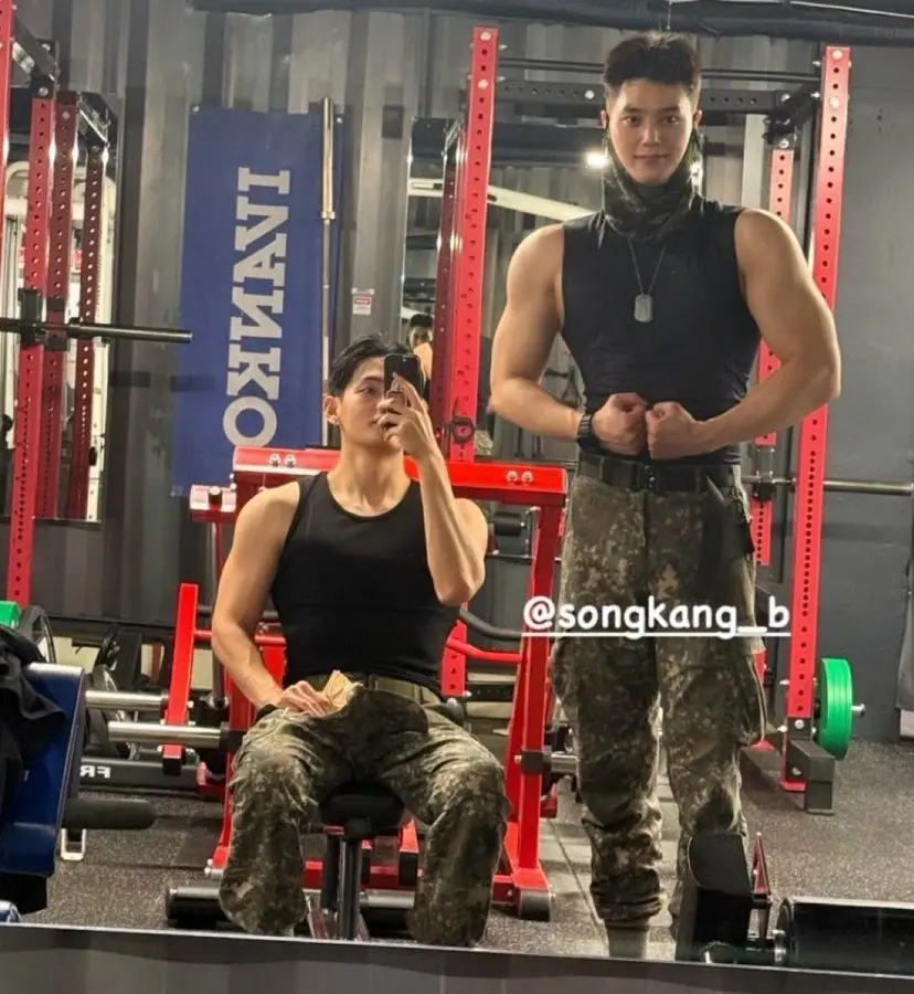 BTS's V and actor Song Kang