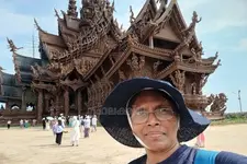 തൃച്ചമ്പരത്തെ തയ്യല്‍ക്കാരി എവറസ്റ്റ് കയറിയത് സെറ്റ്‌സാരിയുടുത്ത്; തുന്നിയും സ്വര്‍ണം പണയം വെച്ചും കണ്ടെത്തിയ പണം