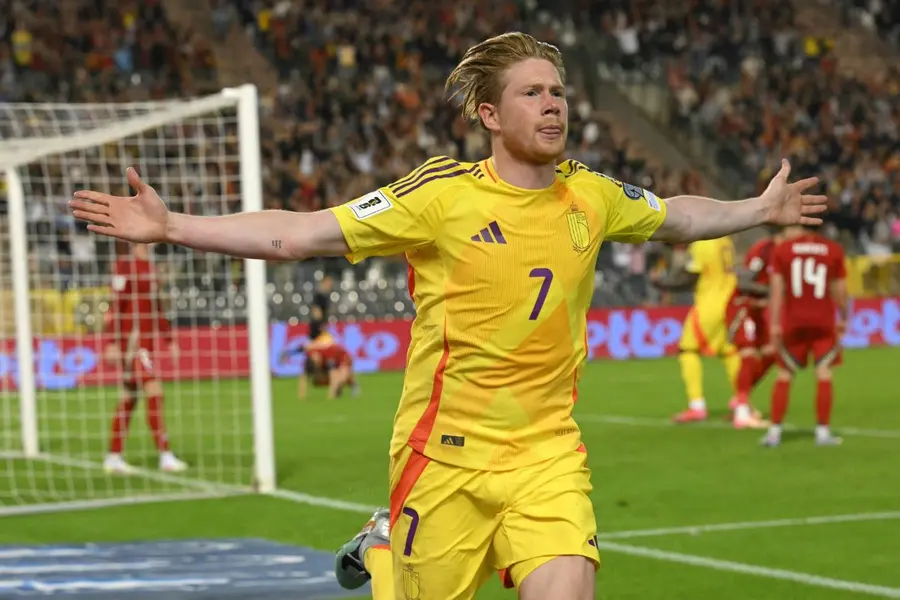 Kevin De Bruyne signs for Napoli after leaving Man City