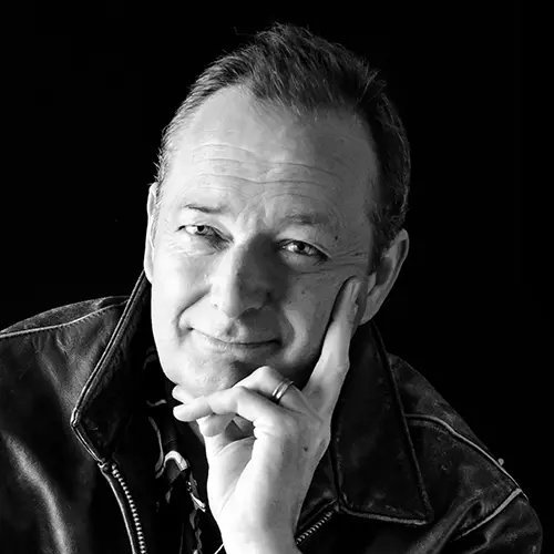 Simon Rowe