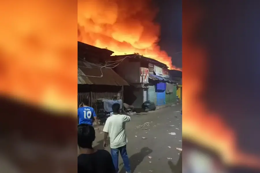 Massive fire at Kolkata’s Khidirpur