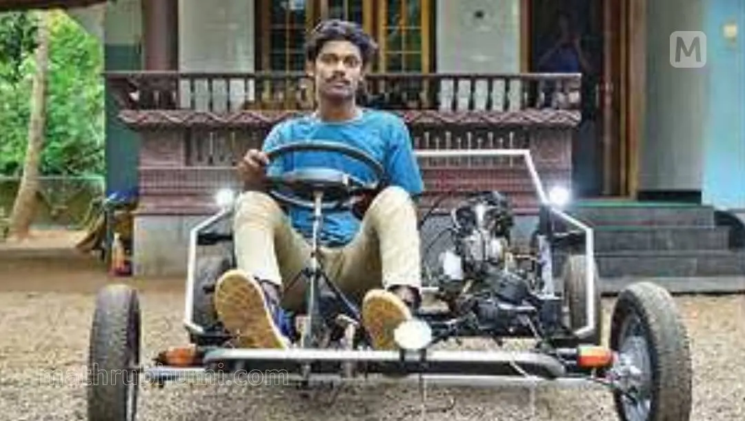 സ്വന്തമായി നിര്മിച്ച വാഹനവുമായി മുഹമ്മദ് ഷിബിന് | ഫോട്ടോ മാതൃഭൂമി